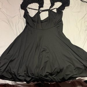 Black dress very nice nothing wrong with it